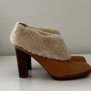 Calvin Klein Women’s Shearling Suede Pom Chestnut Tan Ankles Boots Size 8.5M